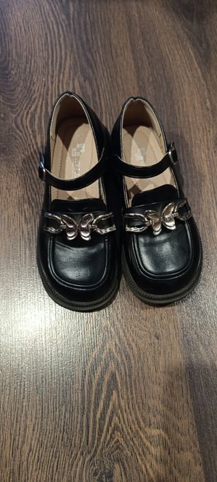 Туфли для девочки 30р.