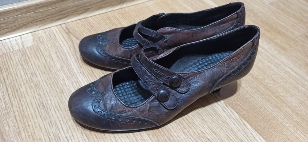 Caprice buty damskie roz. 38