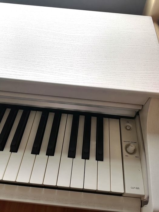 pianino białe Yamaha clavinova clp-625