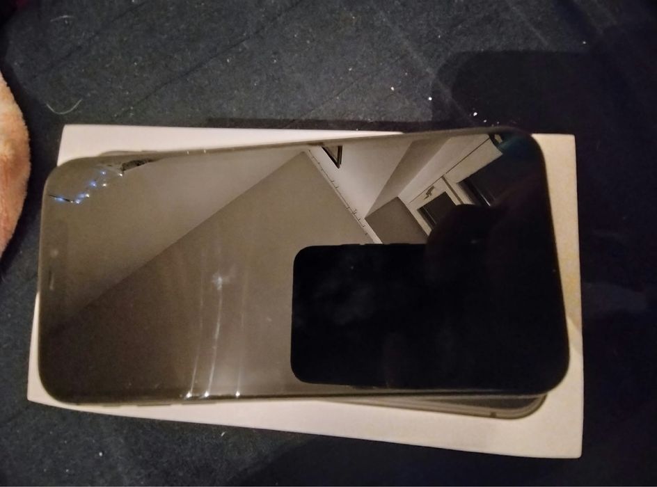 Iphone 11 64gb stan dobry