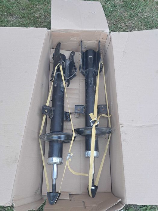 Amortyzatory tylne Alfa 147