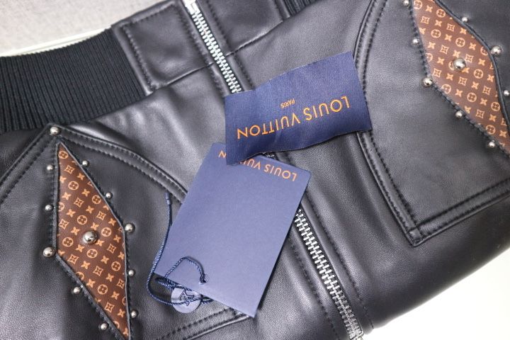 Курточка натуральная кожа LV размеры XS, S