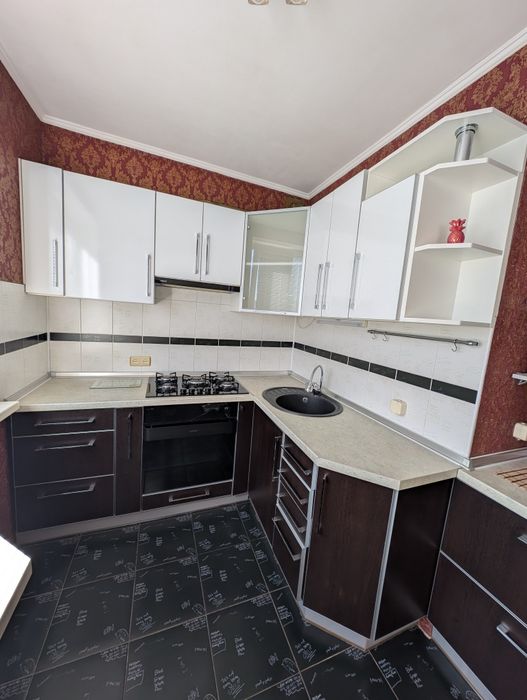 Продам 3 комнатную квартиру.Ремонт.Горизонт.Индустриальная
