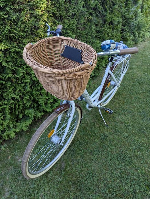 Rower miejski Romet Moderne 7 damski z koszem biały