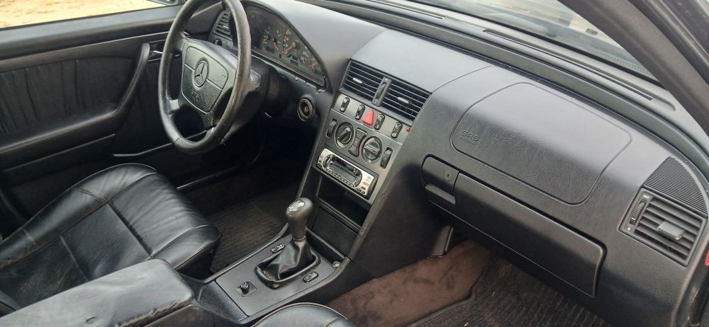 Vendo Mercedes-benz C250 Turbo Diesel  versao Amg .