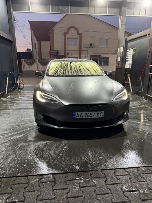 Tesla model s 2017 ЄВРОПА без ДТП
