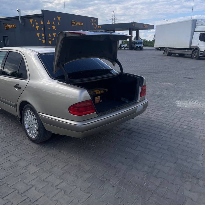 Mersedes-Benz W210 2.2CDI