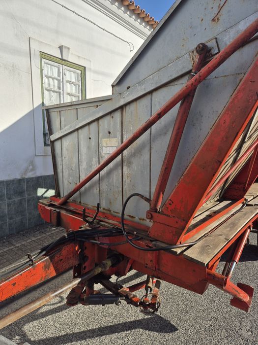 Maquina de apanhar batata Samro