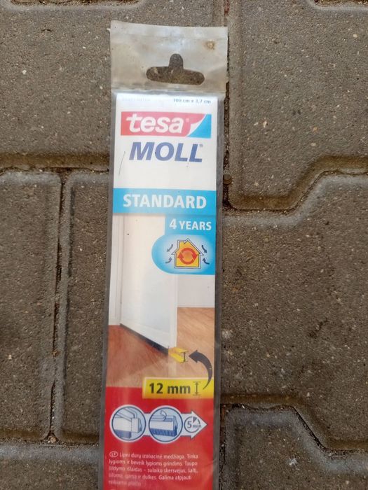 Samoprzylepna uszczelka do drzwi