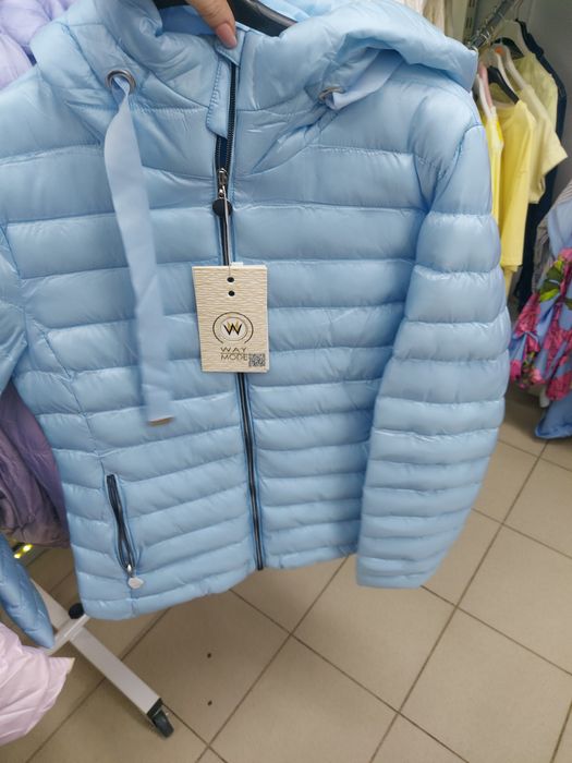 Kurtka m nowa Nowość Nowa kurtka M
Kolor niebieski 

Proszę o przemyśl