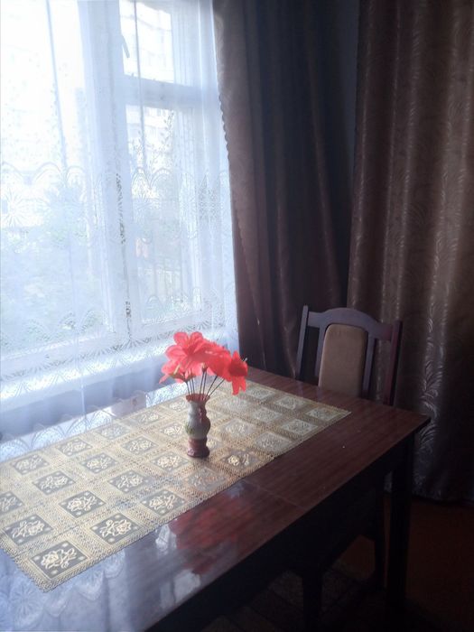 Здам кімнату в 3-кімн. кв. Центр
