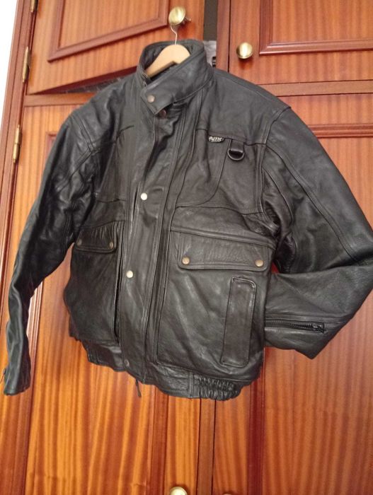 Blusão de cabedal café racer