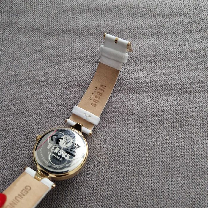 zegarek damski versus versace