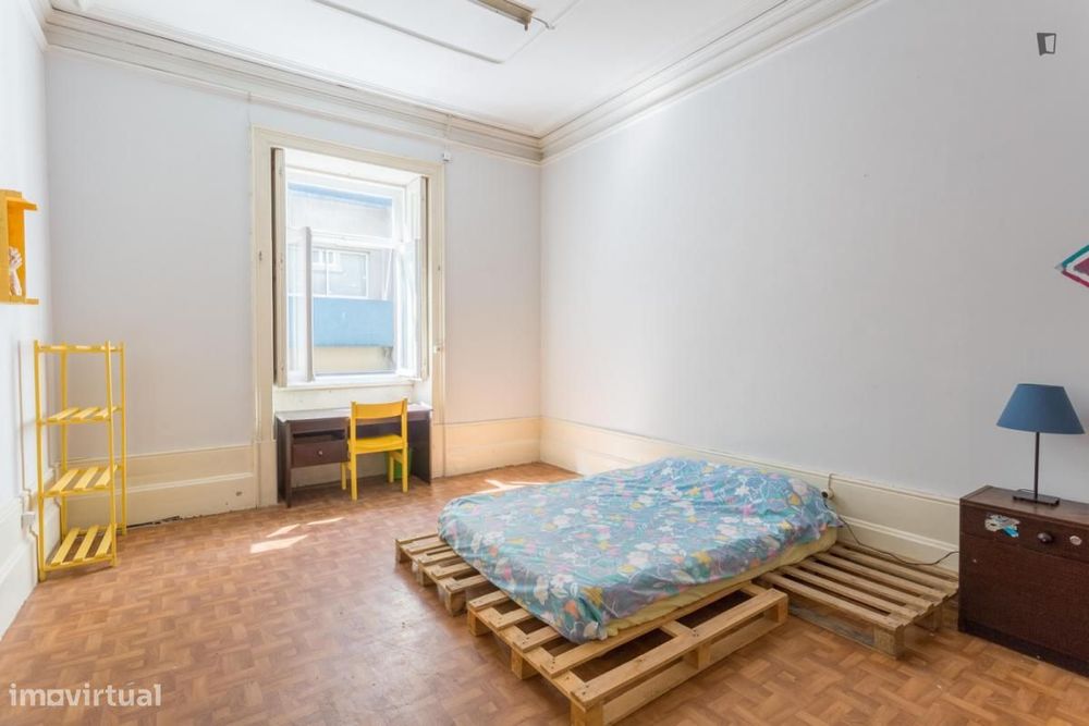 Quarto - localizado em Cedofeita Porto