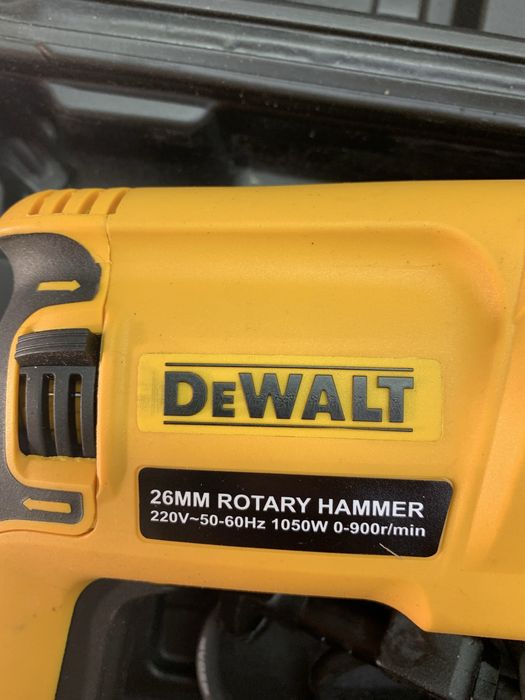 Перфоратор DeWALT