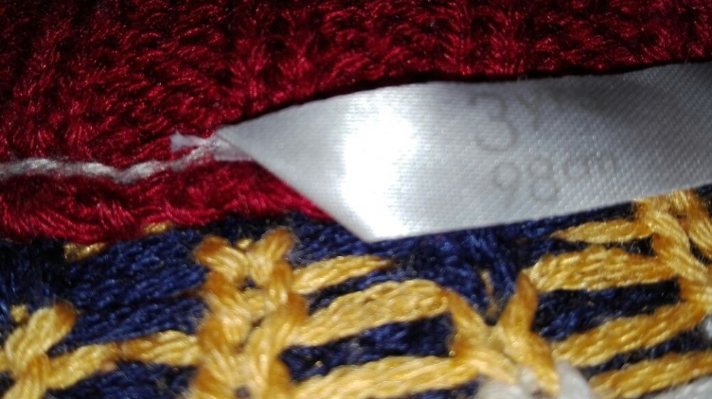 Cieplutki sweterek rozm. 98