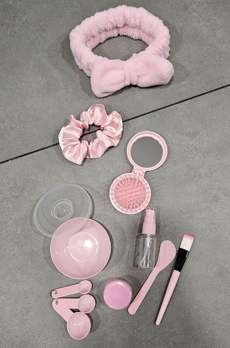 Zestaw spa dla dziewczynki, szlafrok, opaska, przybory, torba