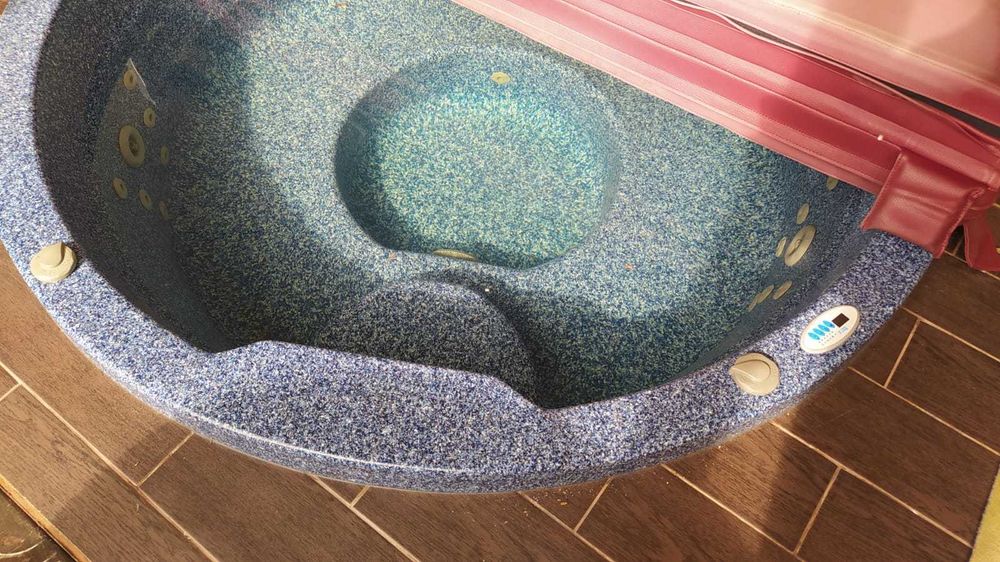 Jacuzzi Spa Broadway Round da Roca Vila Verde • OLX Portugal