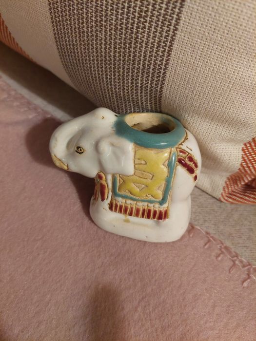 Ceramiczny słoń – kadzielniczka / dekoracja orientalna