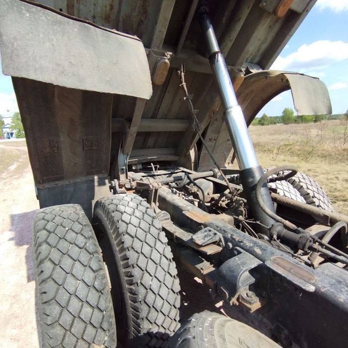 Маз 5551, ямз 236 1992