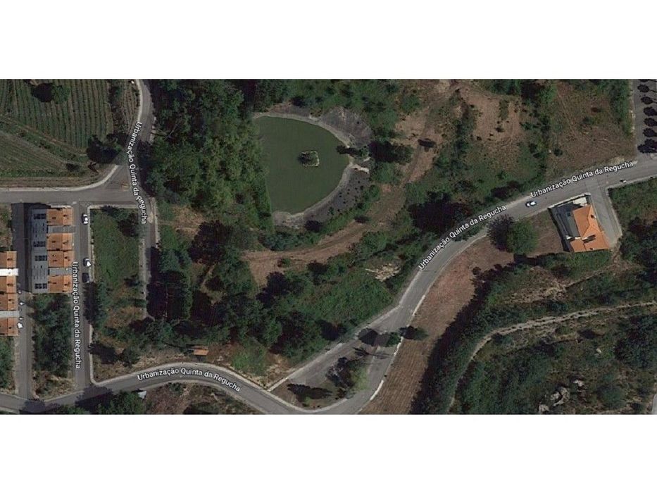 Terreno situado numa zona em crescimento de Santa Comba Dão — Santa Comba Dão E Couto Do Mosteiro, Viseu