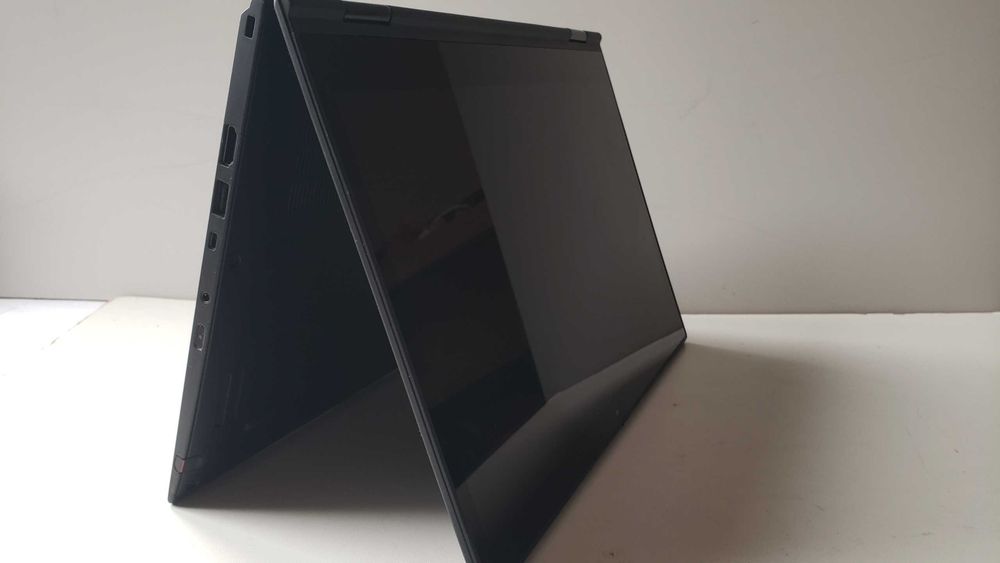 Ноутбук трансформер Lenovo ThinkPad X1 Yoga G3 14" IPS 2560x1440 i5-8350U 8ГБ LPDDR3 256ГБ SSD