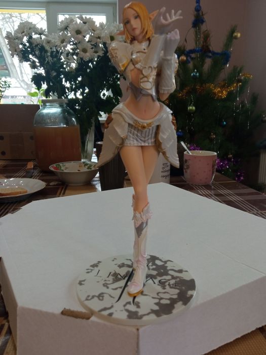 Аниме фигурка. Эльфийка из Line age II