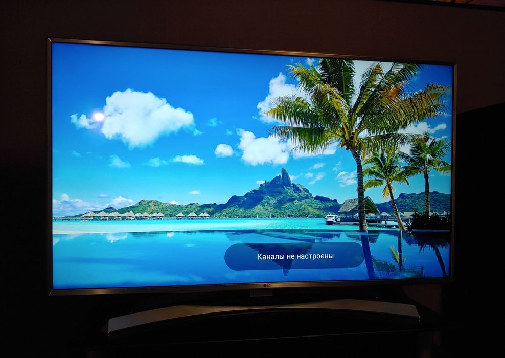 Продам телевизор LG 49UJ701V