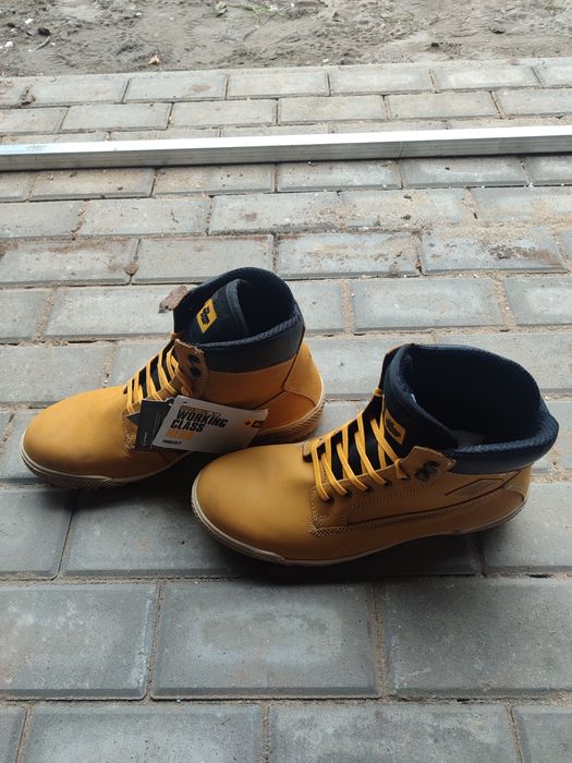 .   Buty robocze.