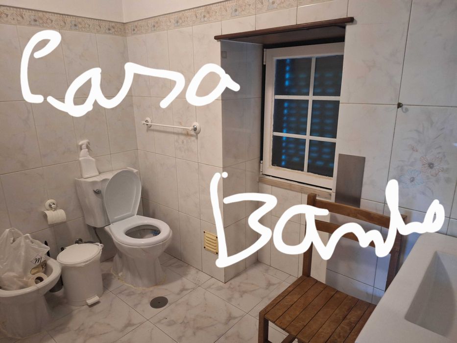 Alugo moradia T2 res chao