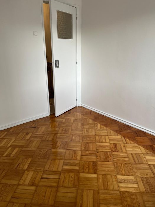 Aluga-se aparentemente - Odivelas centro