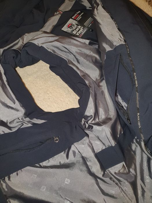 Продам, жилетку black vinyl ,50 размер, синий  цвет.