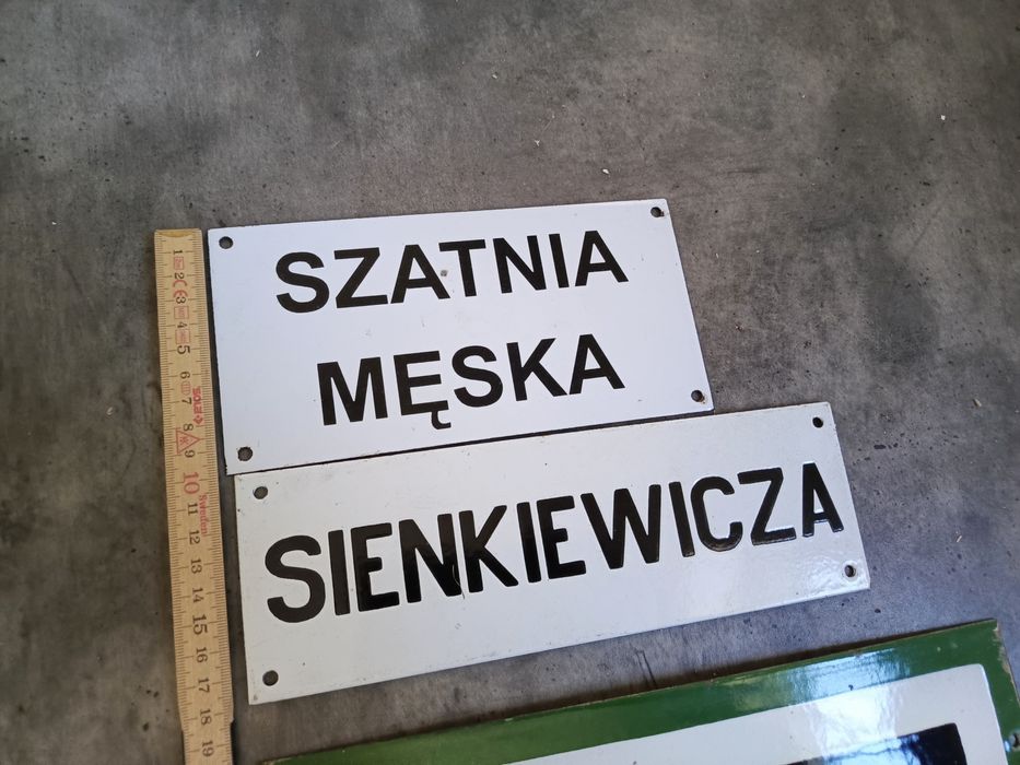 Stare tablice emaliowane z PRL-u