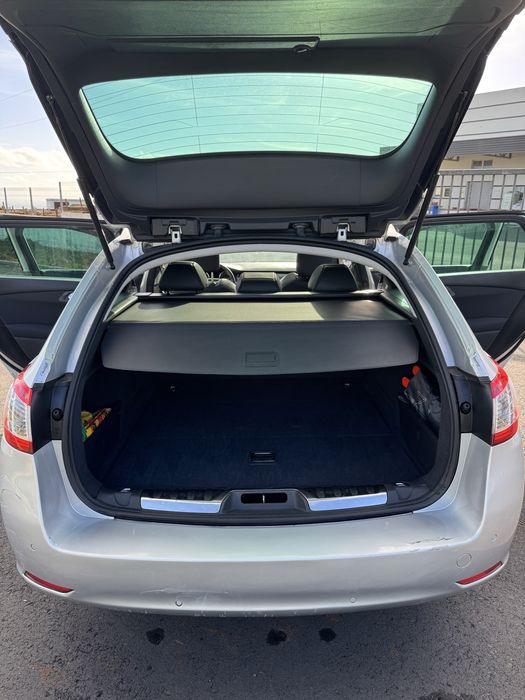 Peugeot 508SW 2011