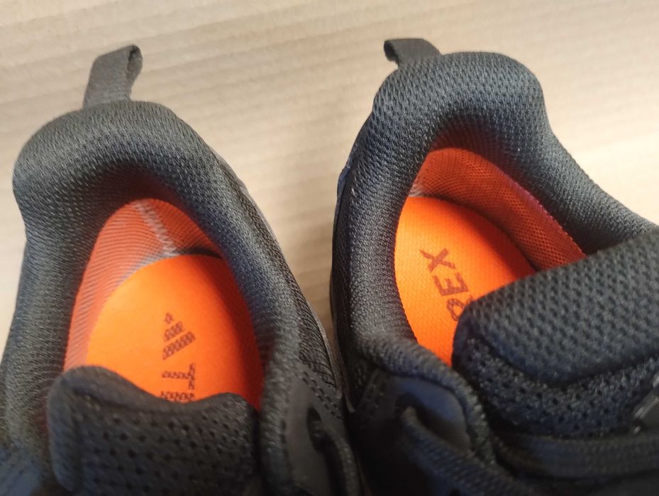 Buty sportowe trekkingowe  Adidas terrex GTX 42 2/3 bdb