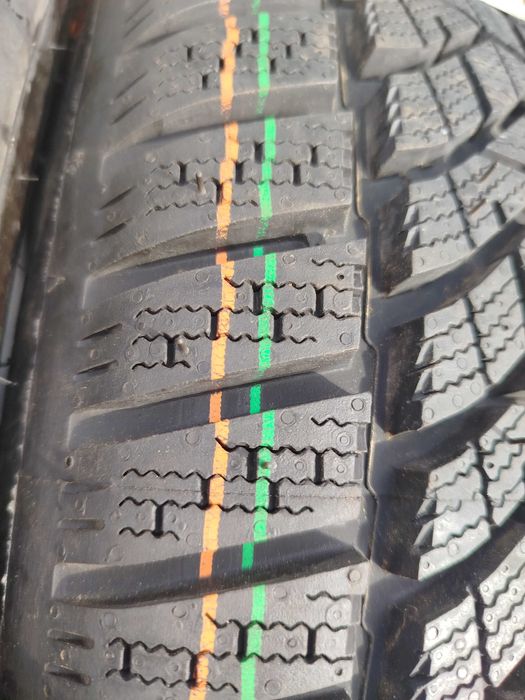 A132#Sprzedam opony NOWE Zimowe 205/60/16" Dunlop
