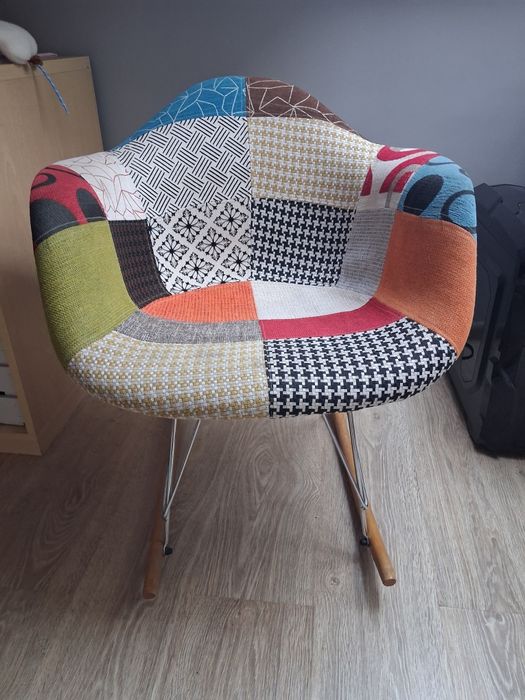 Fotel patchwork na biegunach