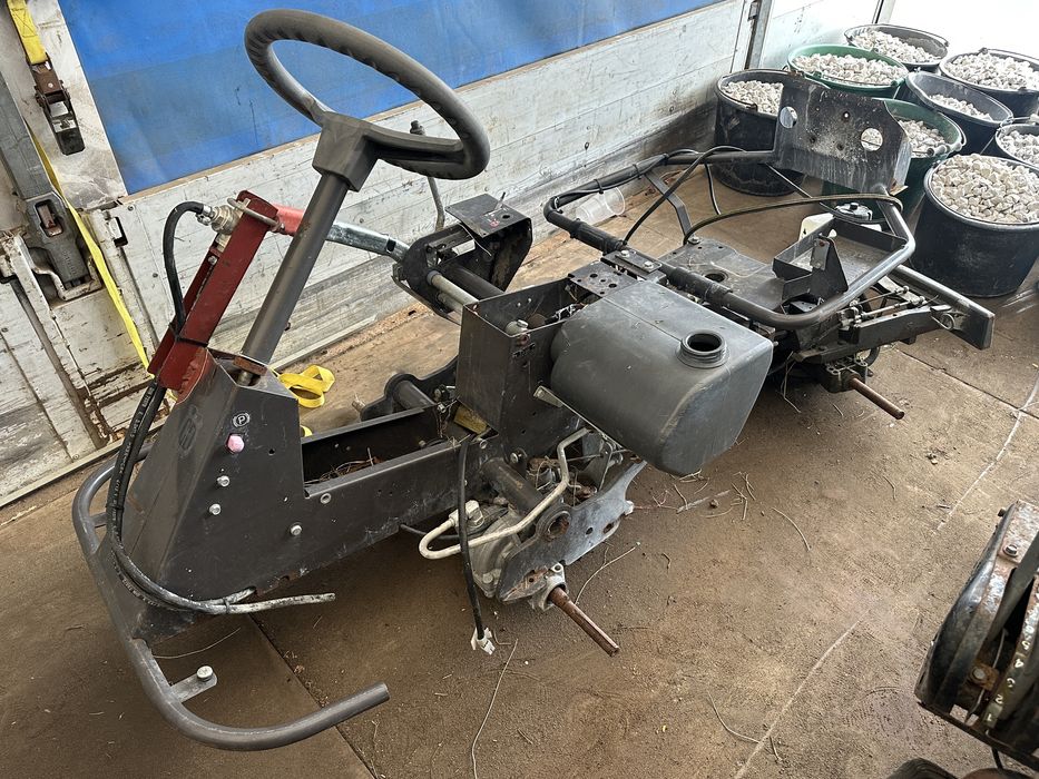 Kosiarka na czesci wg foto calosc 4x4 Ridet Husqvarna 13 AWD