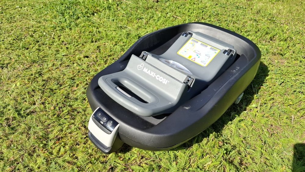 Maxi Cosi Fotelik CabrioFix I-size z Baza FamilyFix 3