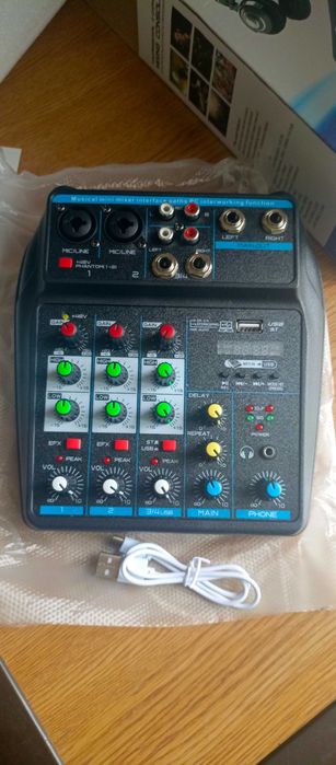 Микшерный пульт, Процессор Блютуз Флешкарта Новый