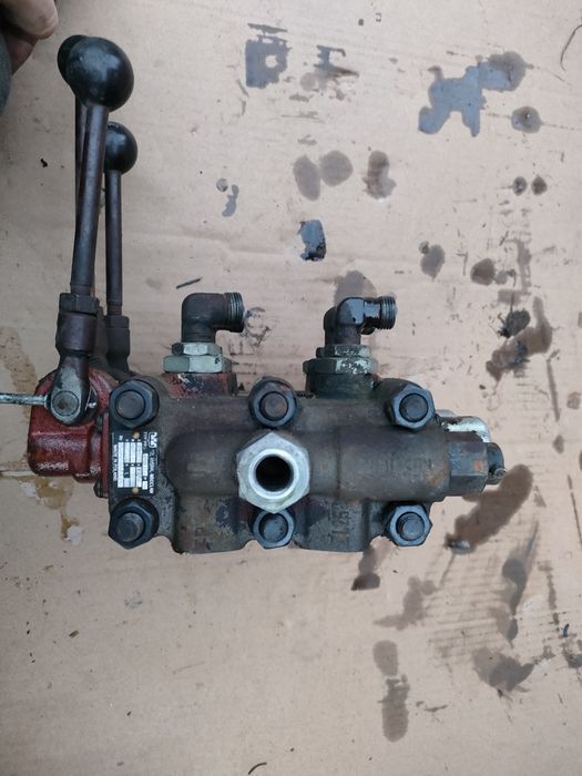 Rozdzielacz hydrauliczny rbs 3 sekcyjny hydral wrocław