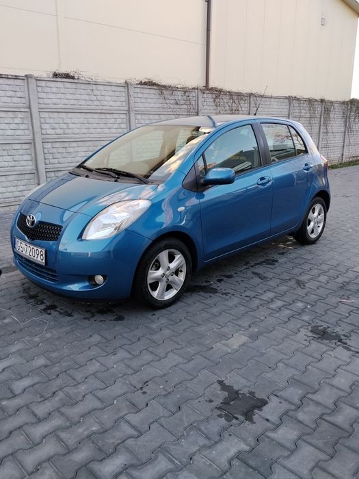 Sprzedaję samochód.