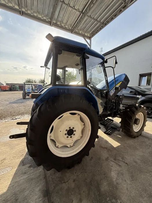 Трактор New Holland TL5060/мтз