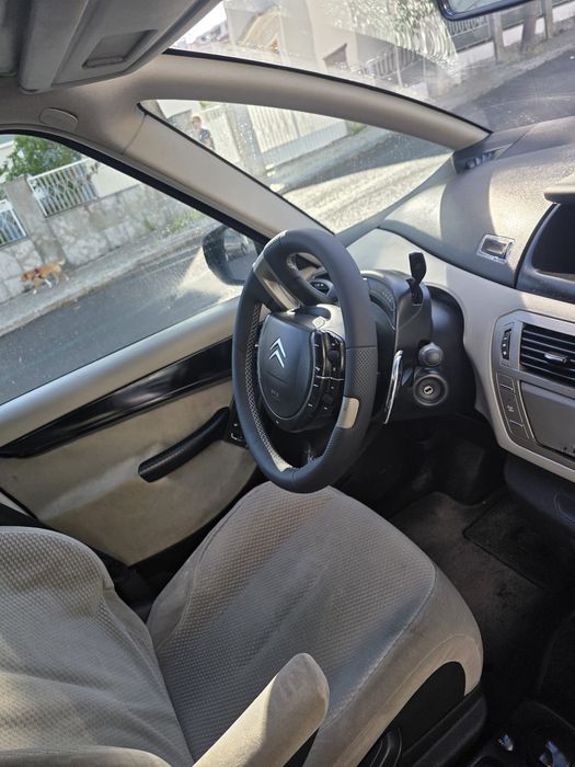 Citroen C4 Picasso 1.6HDI Automático