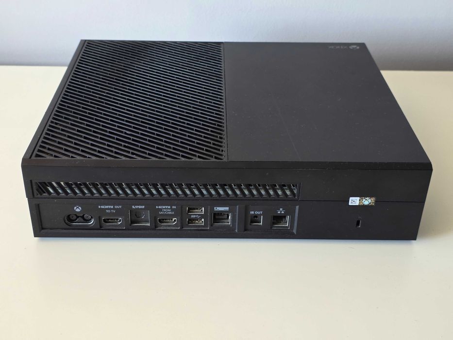 Konsola Microsoft XBOX One 1TB zestaw