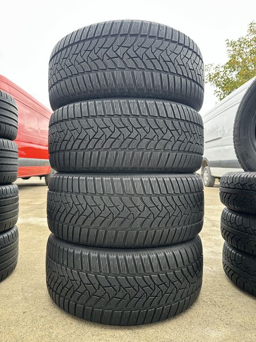 245/45/18 100V XL Dunlop Winter Sport 5