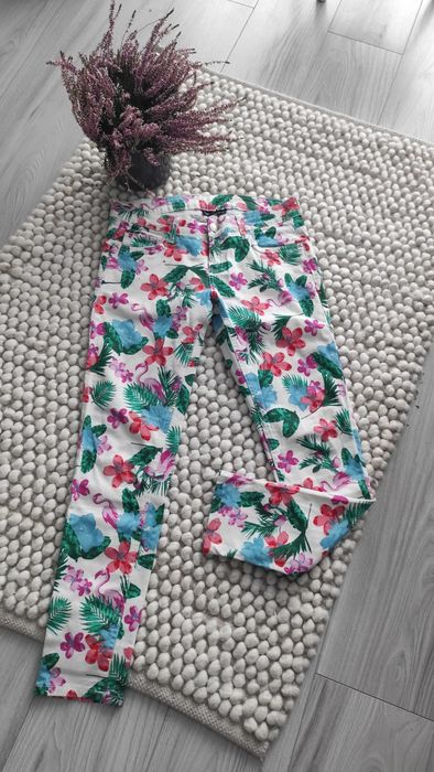Spodnie damskie w kolorowe flamingi roz. 38-40