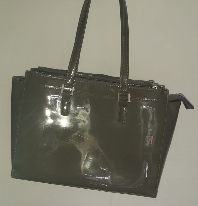 Torebka lakierowana Reserved