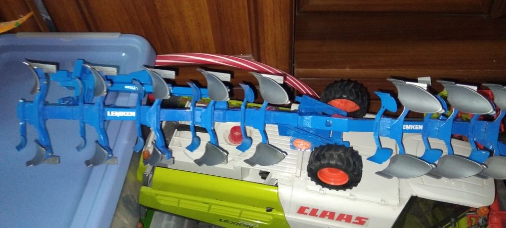 Bruder pług obracany Lemken