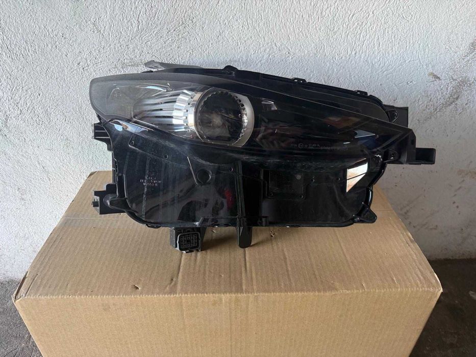 Lampa Reflektor prawy do samochodu Mazda CX-30 DPTH51030 OEM